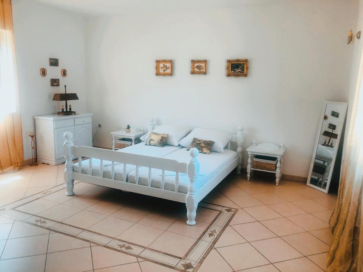 Apartmani Bepina Supetar Bagian luar foto